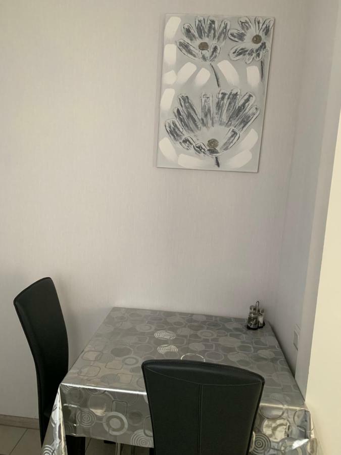 Apartments On Priportovaya,35 Cserkaszi Kültér fotó
